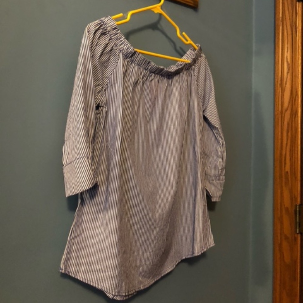 Off-shoulder blouse - Picture 5 of 5